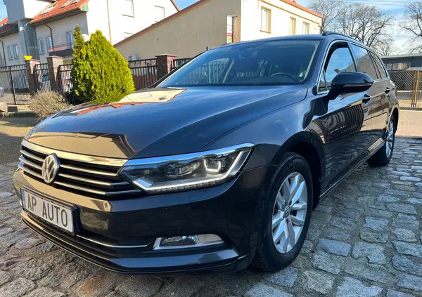 samochody osobowe Volkswagen Passat cena 57900 przebieg: 220000, rok produkcji 2018 z Kostrzyn nad Odrą